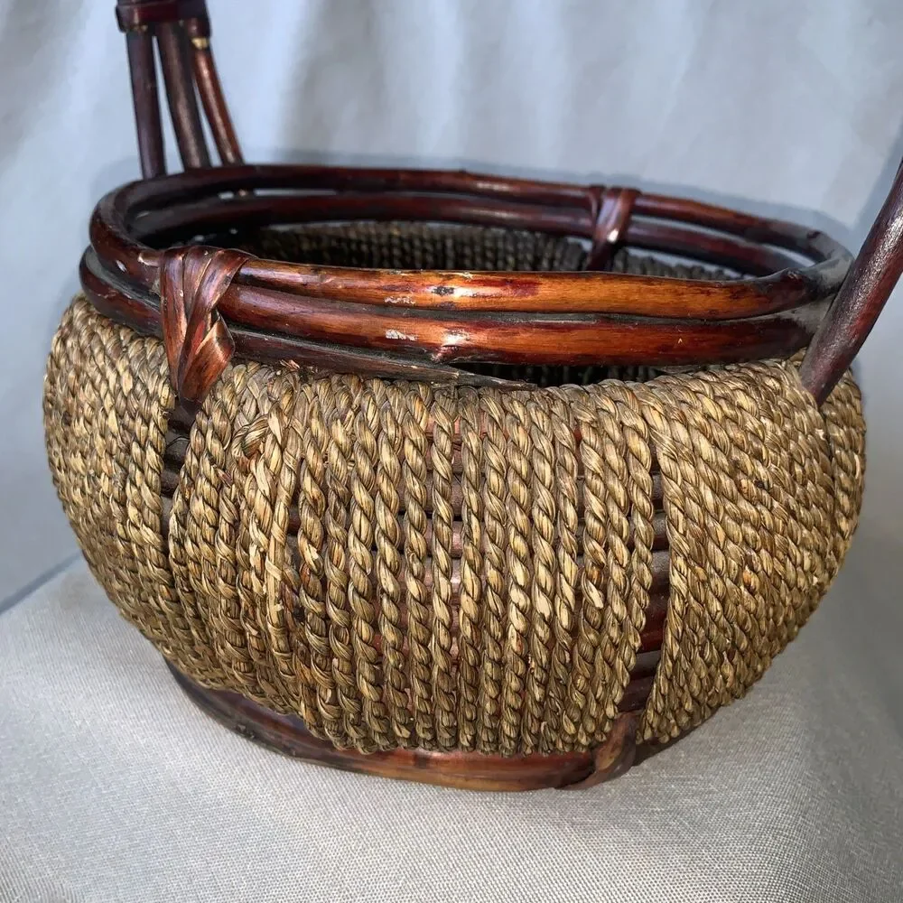 Woven Wicker  & Jute Rope Basket Round w/ Handle 10”D x 12”H Rustic Country Farm